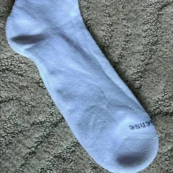 7 pairs Womens's No Nonsense white Crew Socks, NWOT lightweight - Picture 3 of 8